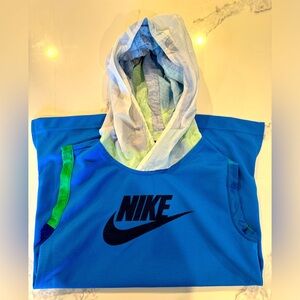 Nike youth Medium hooded tank